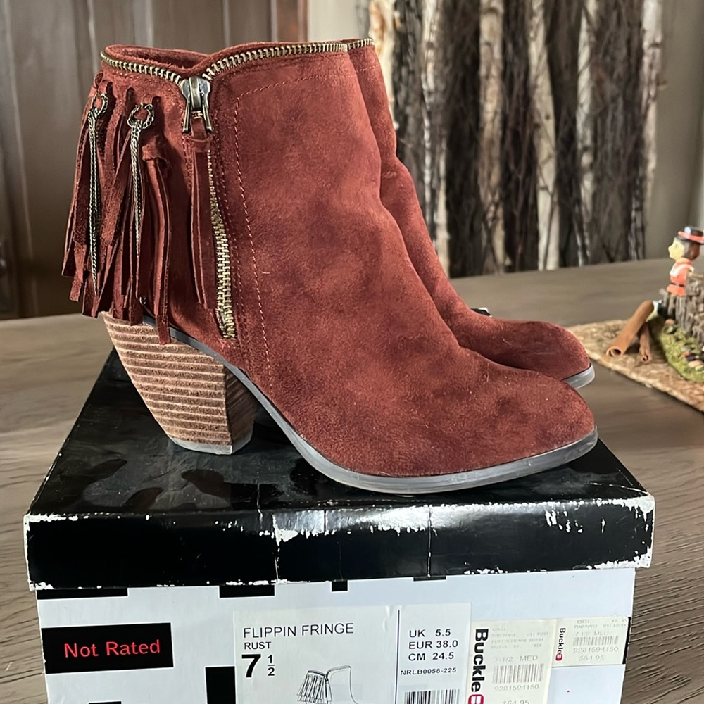 Women’s not rated size 7 1/2 booties from the buckle